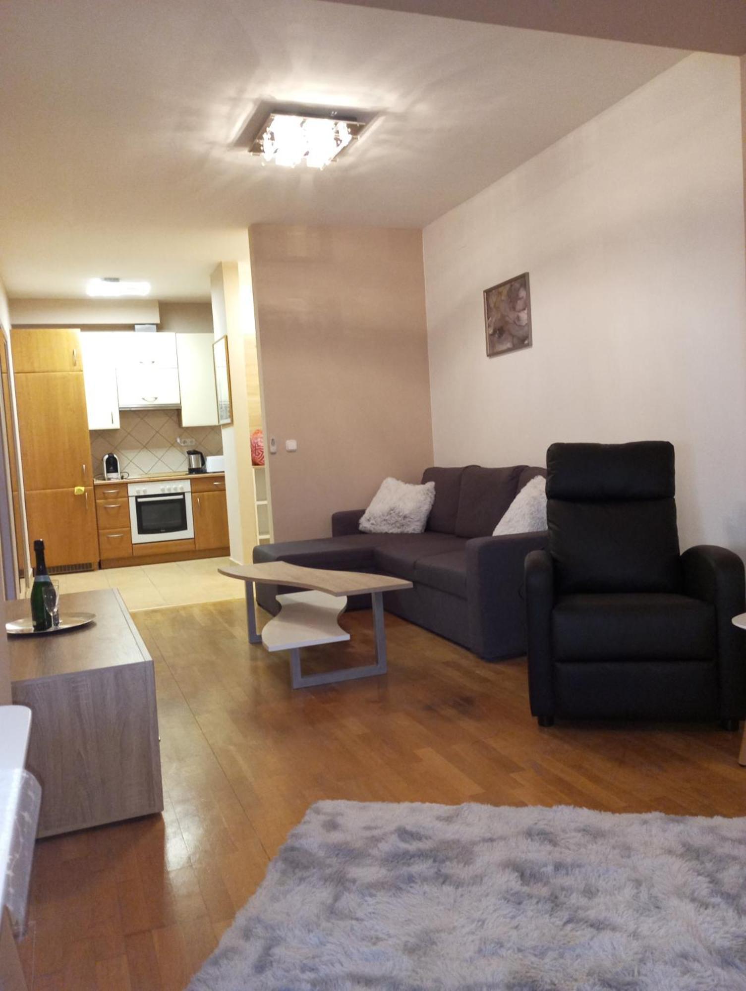 Zen Apartman Budakalász Exterior foto